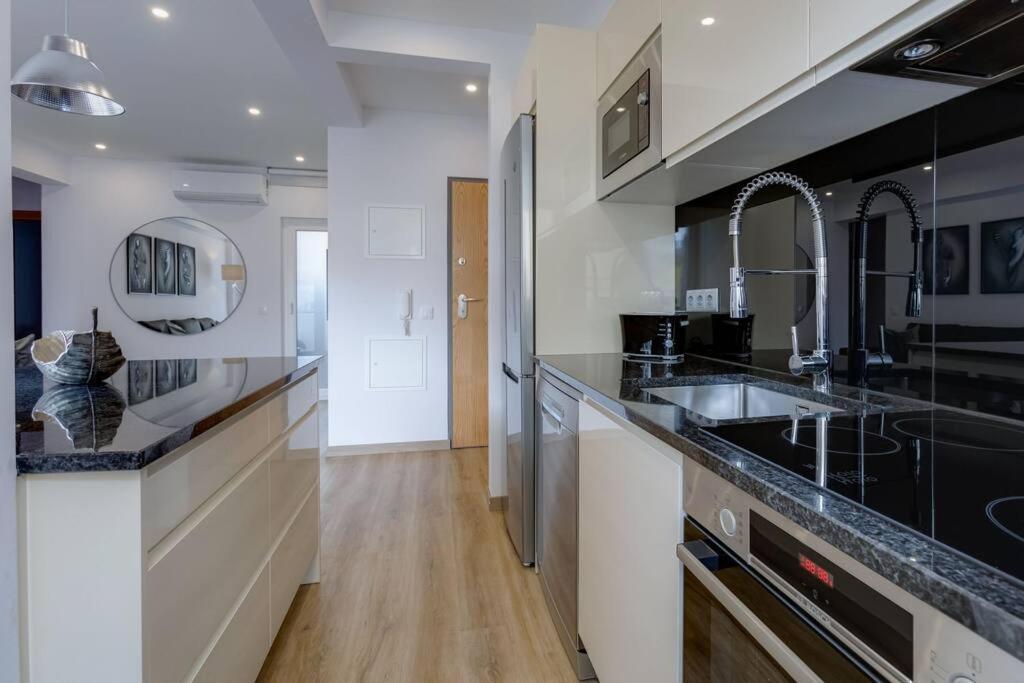 Yollaapartment Lagos Luaran gambar
