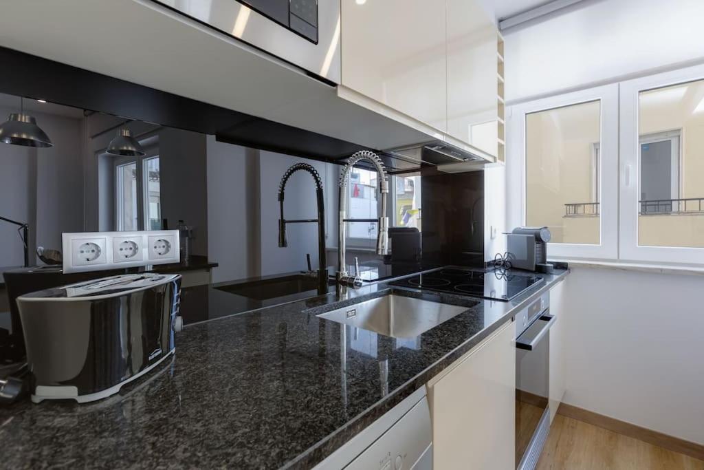 Yollaapartment Lagos Luaran gambar